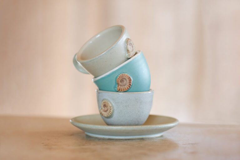 drei gestapelte Espressotassen